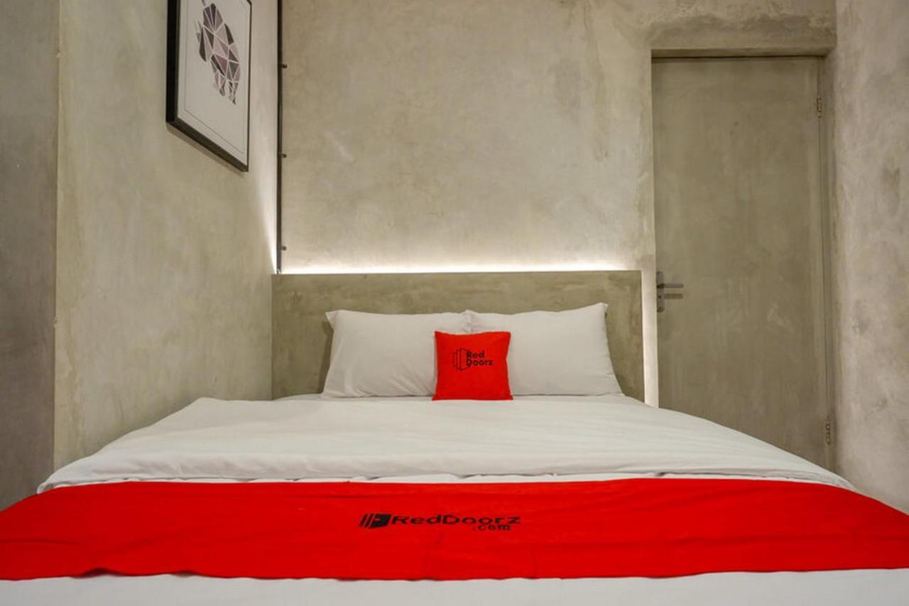 Reddoorz Plus Near Kawasan Sam Poo Kong Semarang Exterior photo